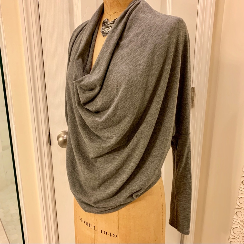 Scoop neck soft gray top